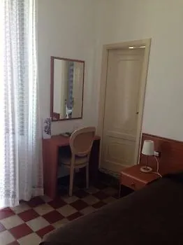 Villa Astoria Taormina 2*,  Italien