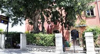 Villa Astoria Taormina 2*,